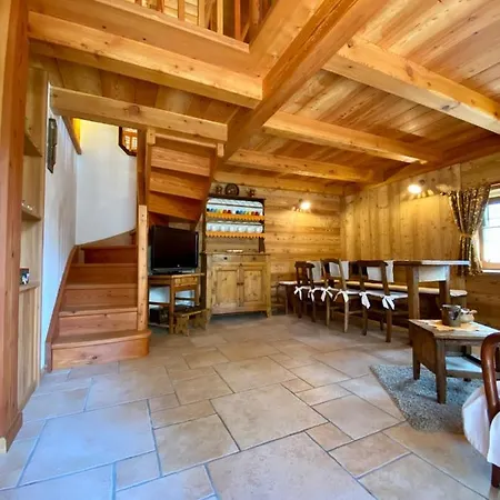 Apartament Di Charme Le Petit Chanton - Cir 0016